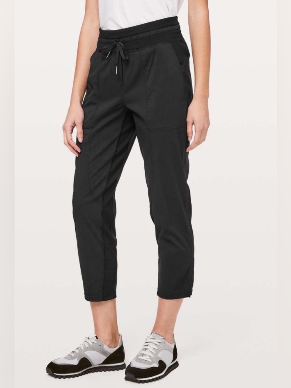 Lululemon Dance Studio Crop *25" Black Size 2
